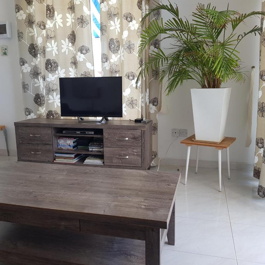 Peaceful Townhouse With Private Pool Near The Sea Lejlighed Paphos Eksteriør billede