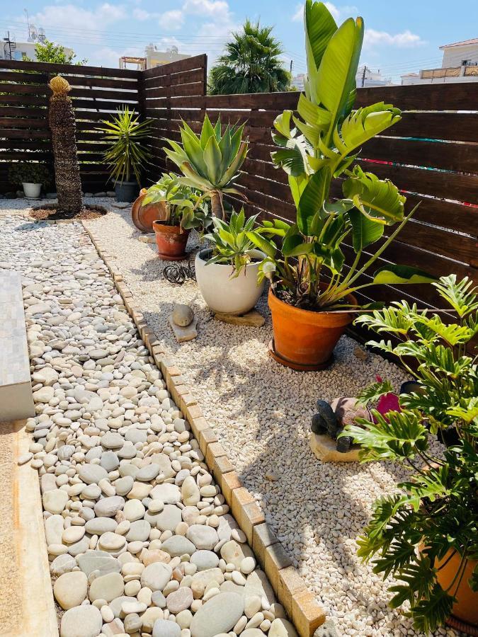 Peaceful Townhouse With Private Pool Near The Sea Lejlighed Paphos Eksteriør billede