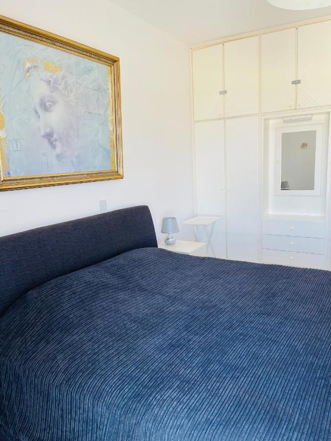 Peaceful Townhouse With Private Pool Near The Sea Lejlighed Paphos Eksteriør billede